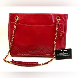 Authentic Women CHANEL Matelasse Chain Tote Bag, Red color Leather w/card